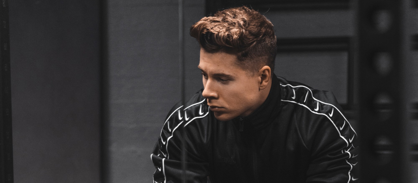 Mustat treenivaatteet 